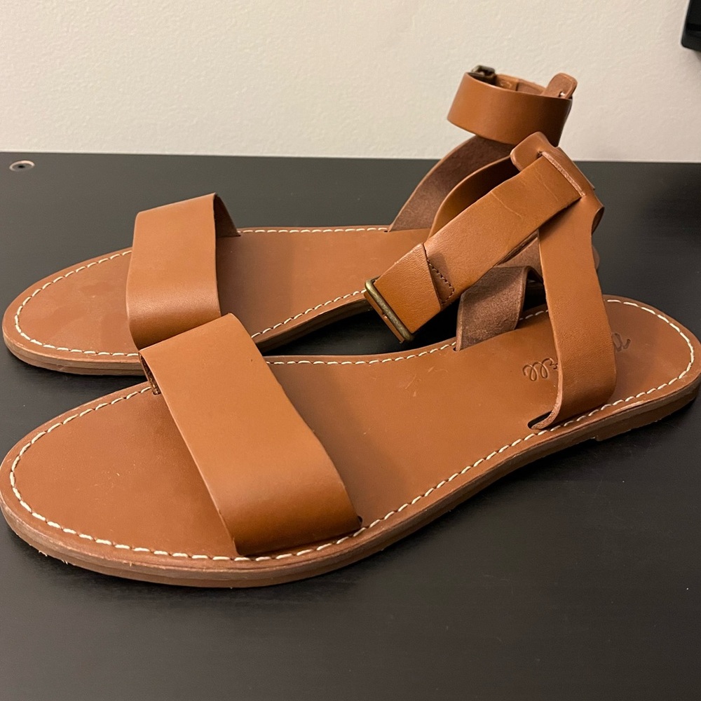 NWOT Madewell Brown Boardwalk Sandals with Leather straps and Ankle buckle